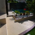 Pose d'une moquette de marbre en extérieur pour terrasse et contour de piscine - PM Aménagement